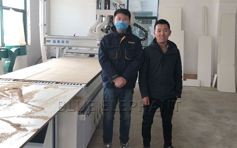 江苏宿迁家具厂订购板式家具生产线
